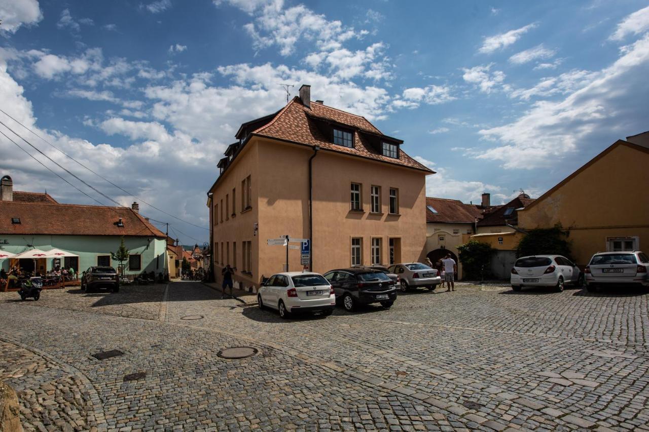 Apartmany Na Mikulasskem Namesti Znojmo Exterior photo